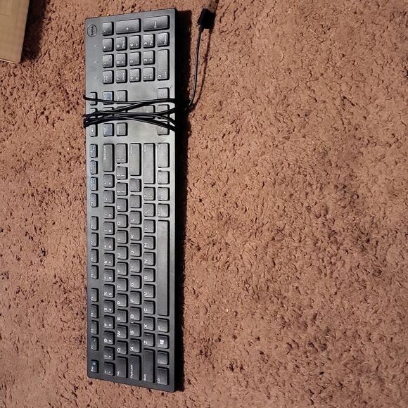 Dell Keyboard - Picture 1 of 3